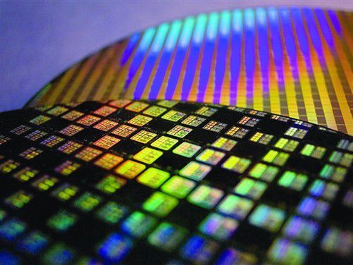 國(guó)產(chǎn)7納米GPU芯片成功點(diǎn)亮，數(shù)據(jù)處理與存儲(chǔ)支持服務(wù)迎來新機(jī)遇